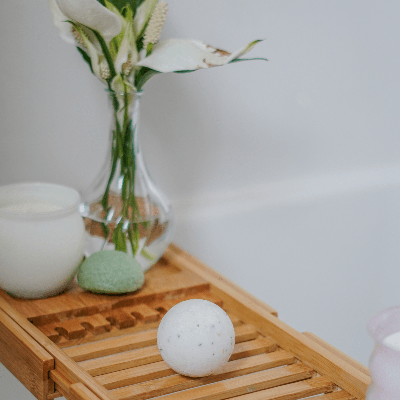 Eucalyptus Lemon Glow Bath Bomb